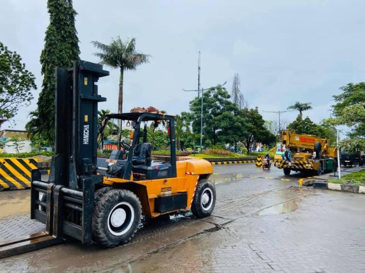 Rental Forklift Semarang Berbagai Jenis untuk Segala Keperluan Idustrial