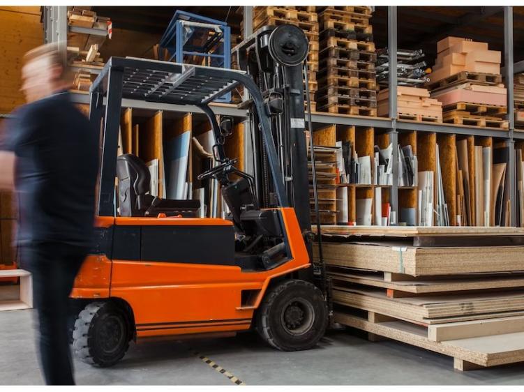 Header Image - Rental Forklift Semarang Terpercaya, Sewakan Alat Berkualitas dengan Harga Terjangkau - CV. Sakti Trans Nusantara