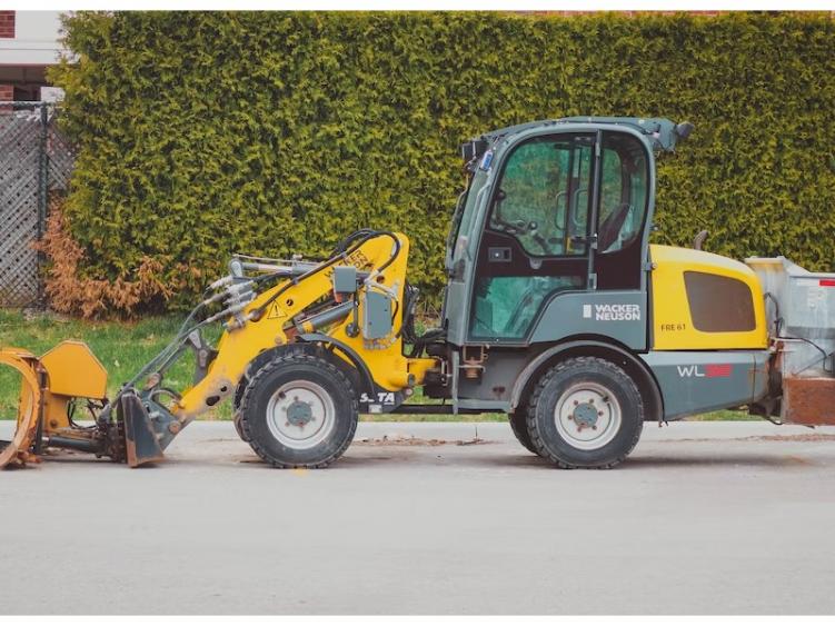 Header Image - Sewa Forklift Semarang Berpengalaman, Sewakan Alat Terbaik dan Terjamin - CV. Sakti Trans Nusantara