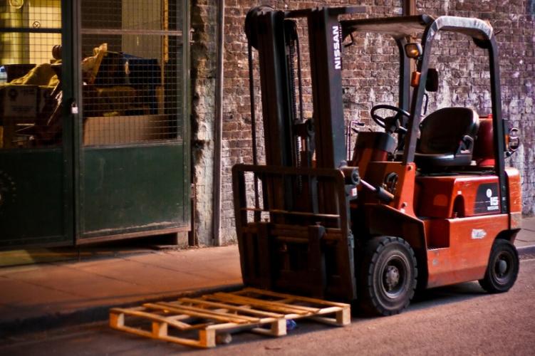 Header Image - Sewa Forklift Semarang dengan Pelayanan Baik, Tawarkan Ragam Benefit - CV. Sakti Trans Nusantara