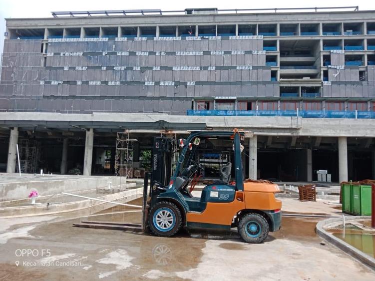 Header Image - Sewa Forklift Semarang, Kualitas Layanan Responsif dan Optimal - CV. Sakti Trans Nusantara