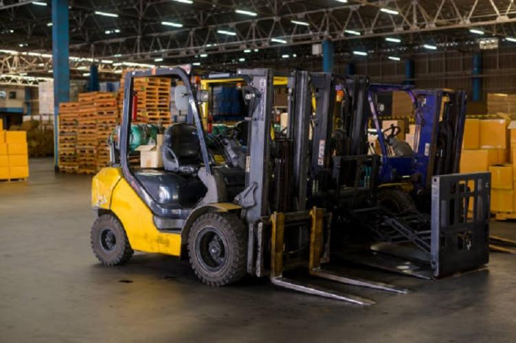 Header Image - Sewa Forklift Semarang Memberikan Peralatan yang Sudah SNI - CV. Sakti Trans Nusantara