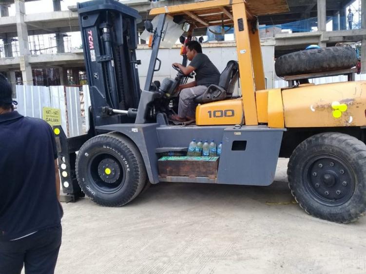 Header Image - Sewa Forklift Semarang Solusi Terbaik dengan Sejuta Keuntungan - CV. Sakti Trans Nusantara