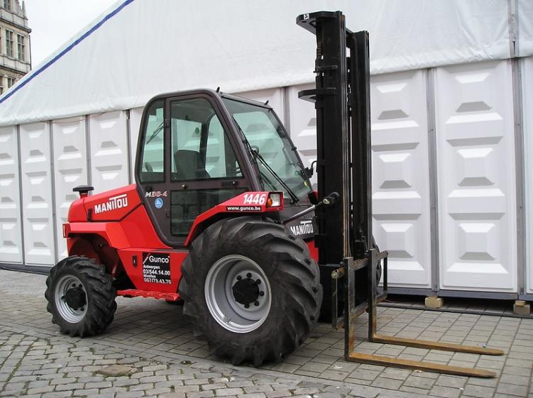 Header Image - Sewa Forklift Semarang Terlengkap, Alat Berkualitas dan Prima - CV. Sakti Trans Nusantara